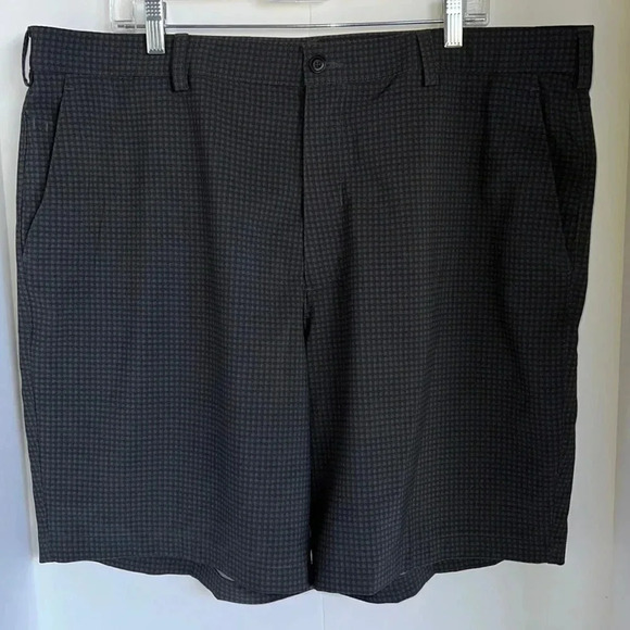 PGA Tour Golf Shorts, Men’s Size 42, Flat Front, Pockets, Black/Gray, Stretch - Picture 1 of 8